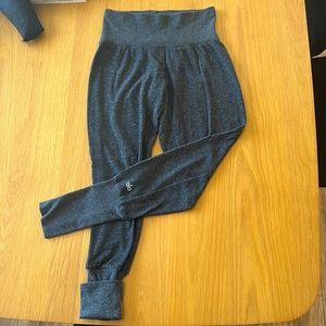 ALO lounge joggers - XS